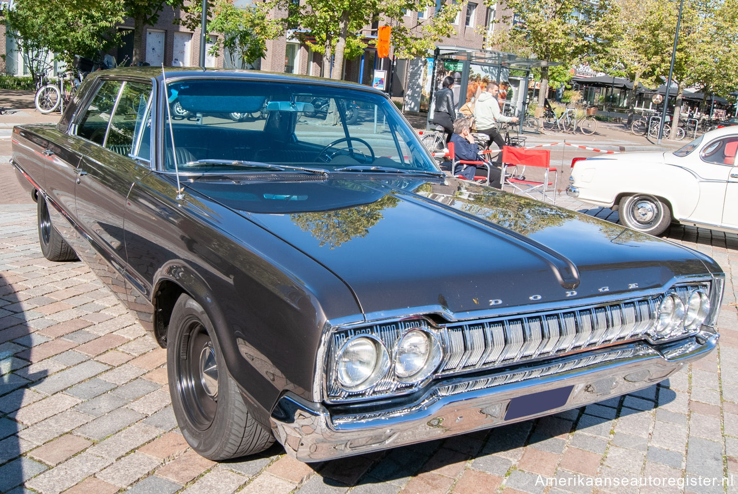 Dodge Custom 880 uit 1965